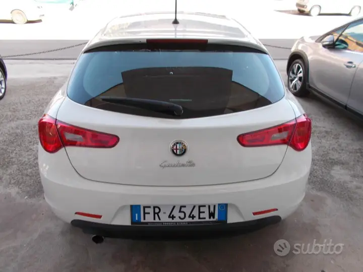 Alfa Romeo Giulietta 2014 photo 4