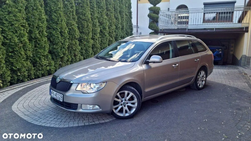 Skoda Superb 2013 photo 2