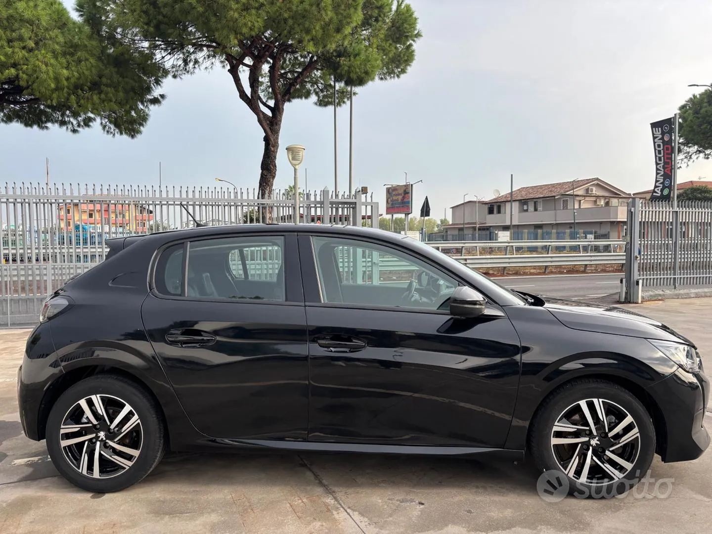 Peugeot 208 2020 photo 4