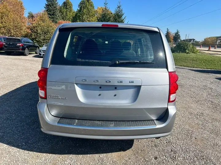 Dodge Grand Caravan 2017 photo 4