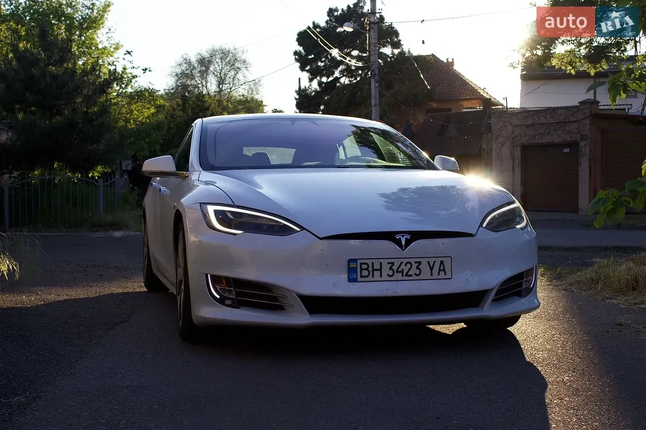 Tesla Model S