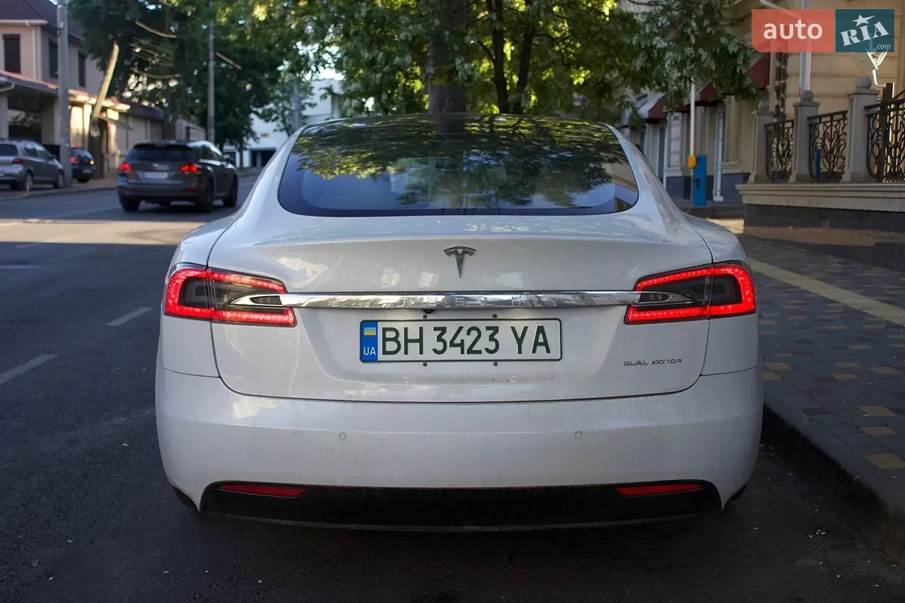 Tesla Model S 2020 photo 3