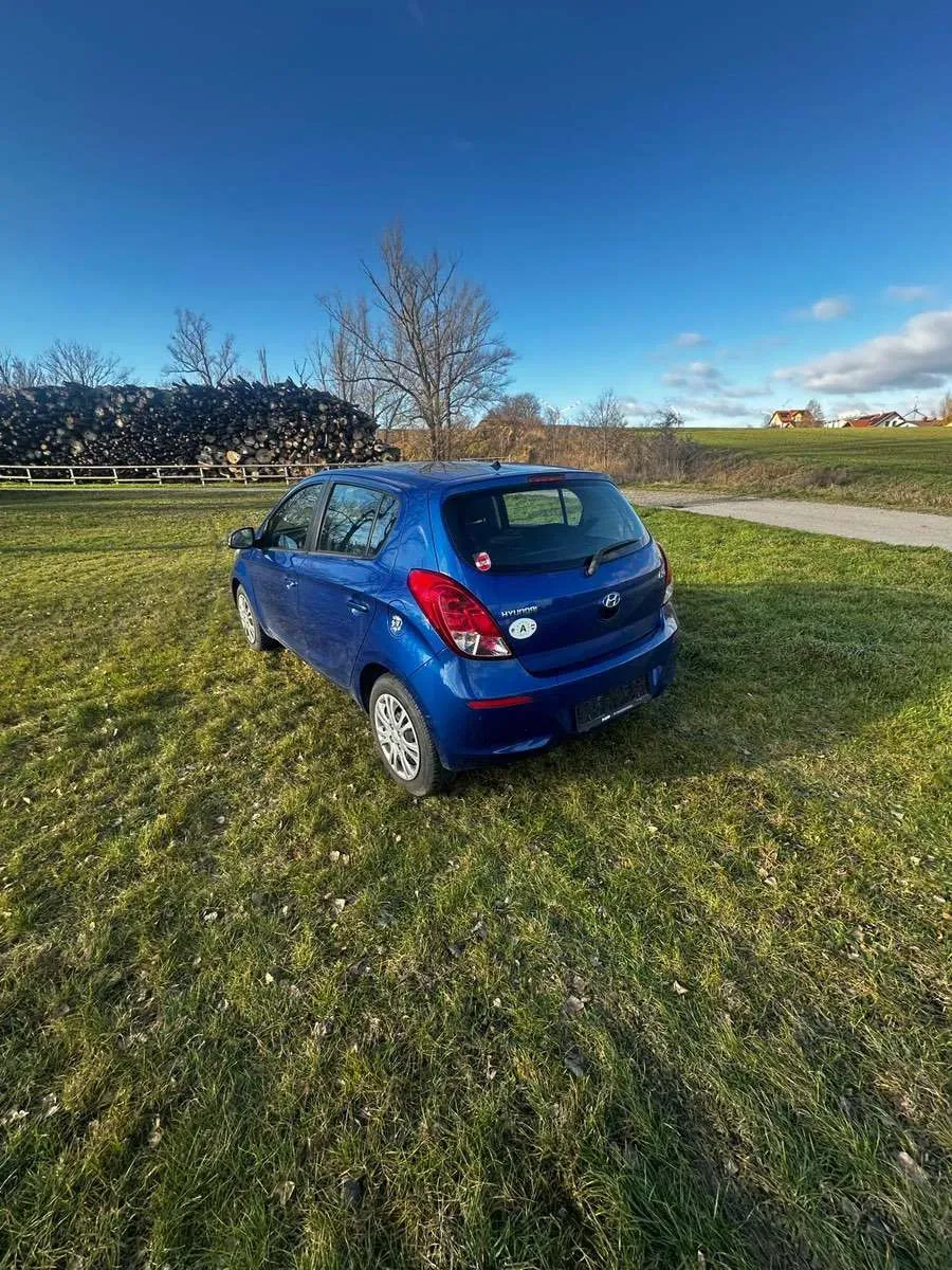 Hyundai I20 2012 photo 2