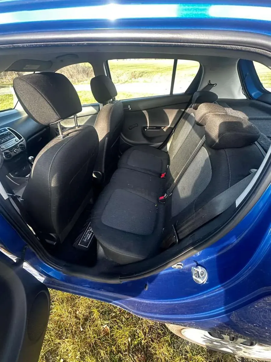 Hyundai I20 2012 photo 3