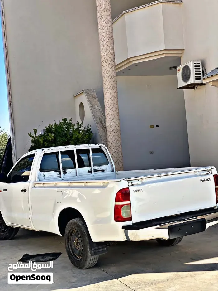 Toyota Hilux 2013 photo 3
