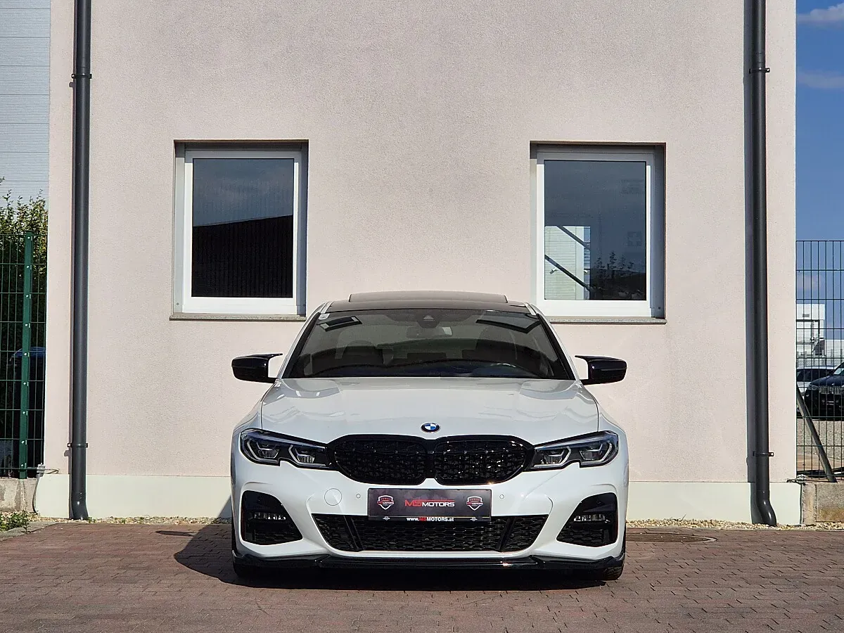 BMW 3 Series 2021 photo 2