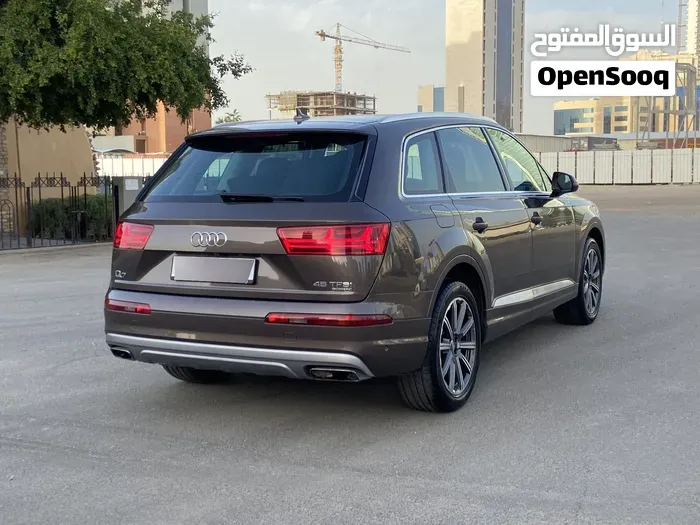 Audi Q7 2017 photo 2