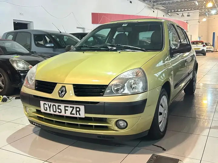 Renault Clio 2005 photo 3