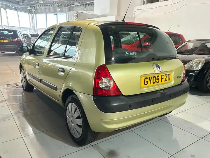Renault Clio 2005 photo 4
