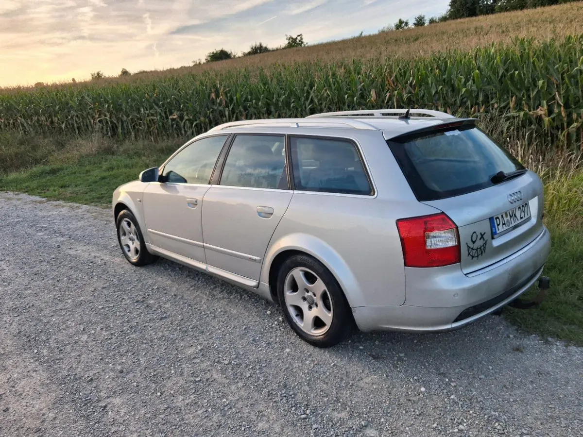 Audi A4 2004 photo 3