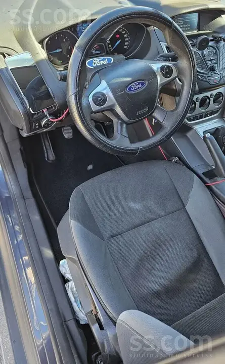 Ford Focus 2014 photo 3