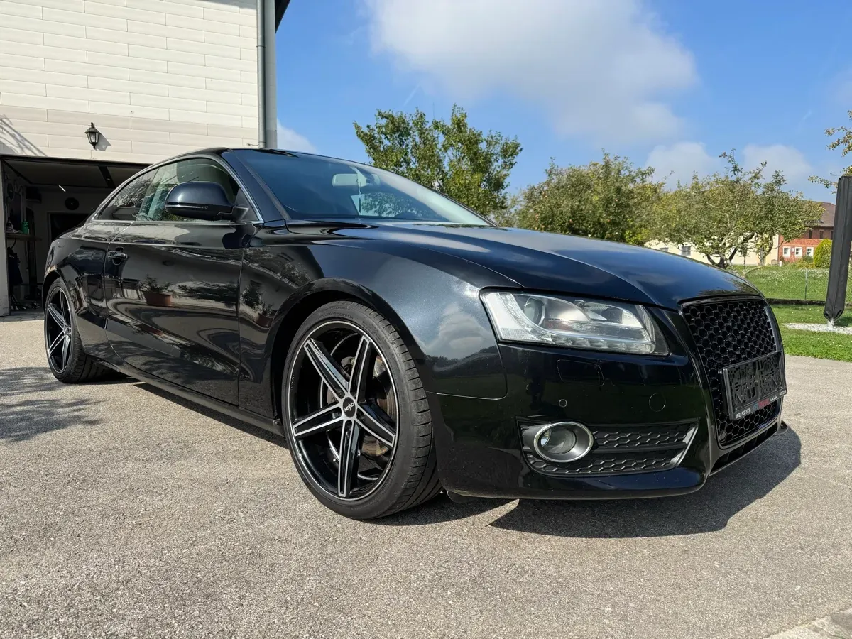Audi A5 2009 photo 2