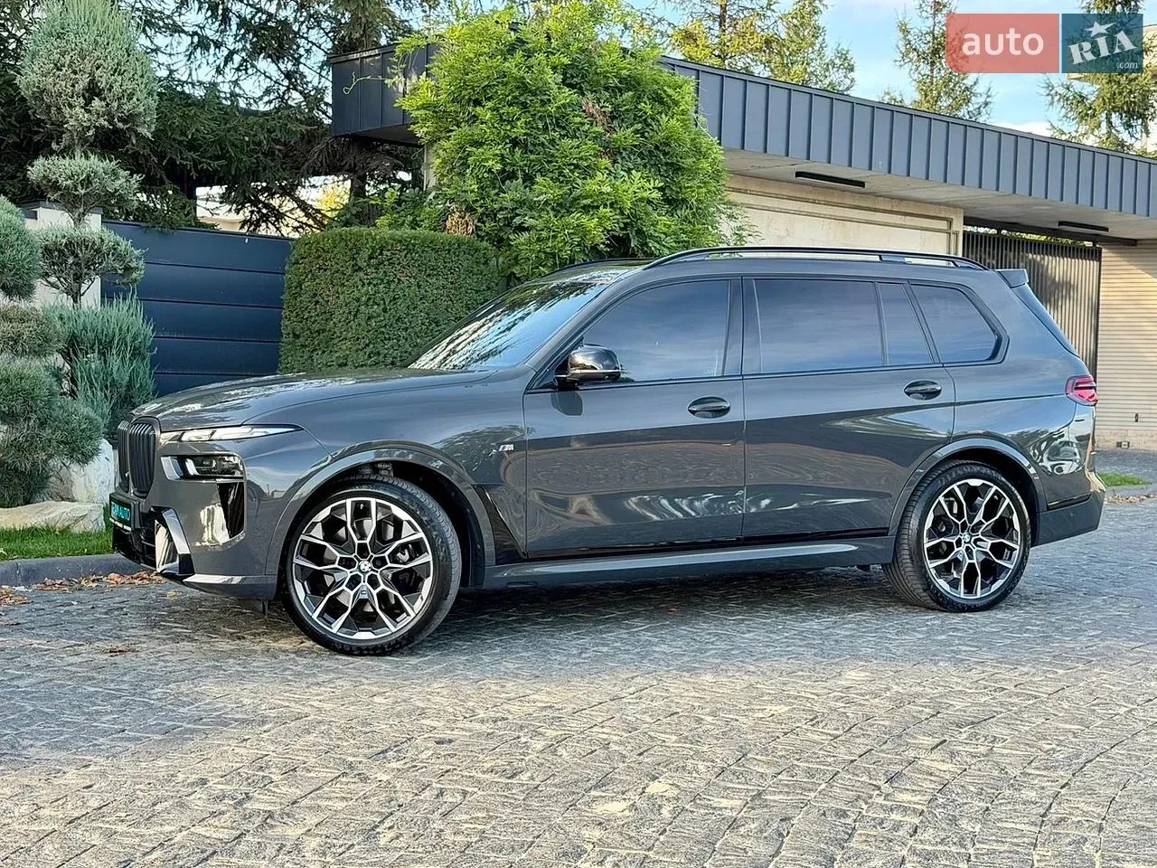 BMW X7 2025 photo 3