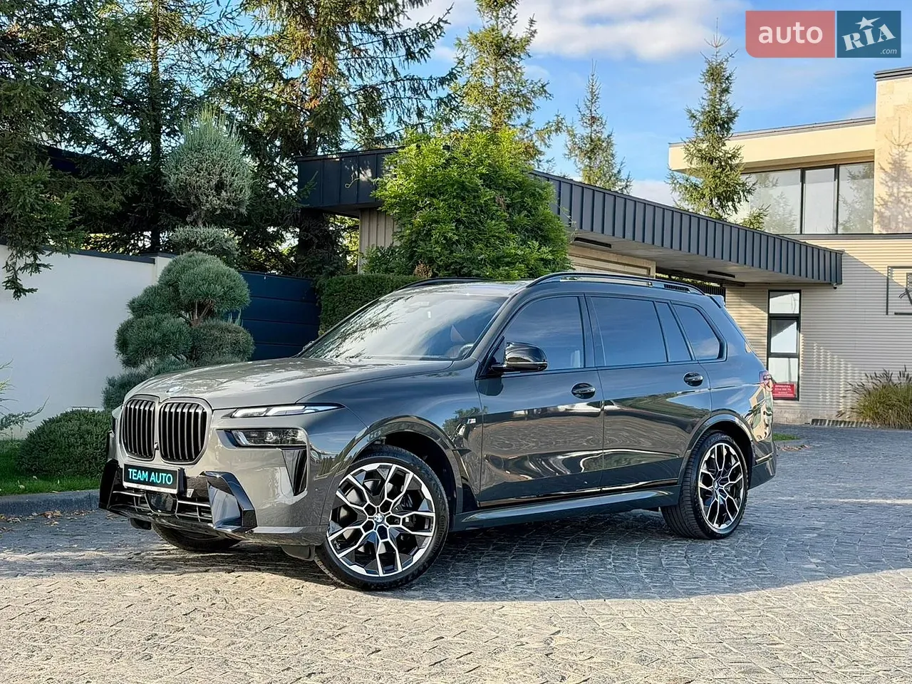 BMW X7