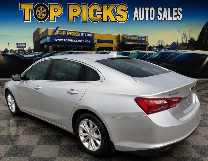Chevrolet Malibu 2022 photo 3