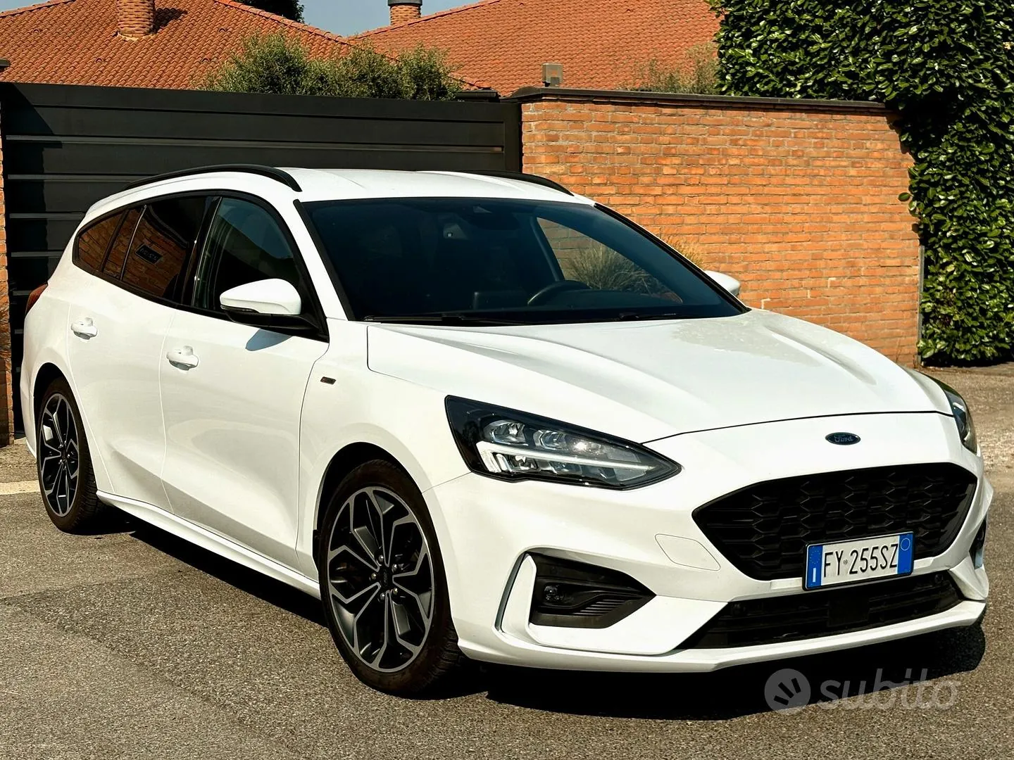 Ford Focus 2019 photo 2