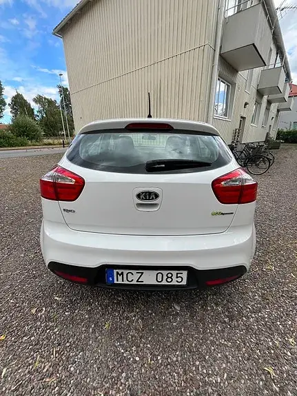 Kia Rio 2012 photo 3