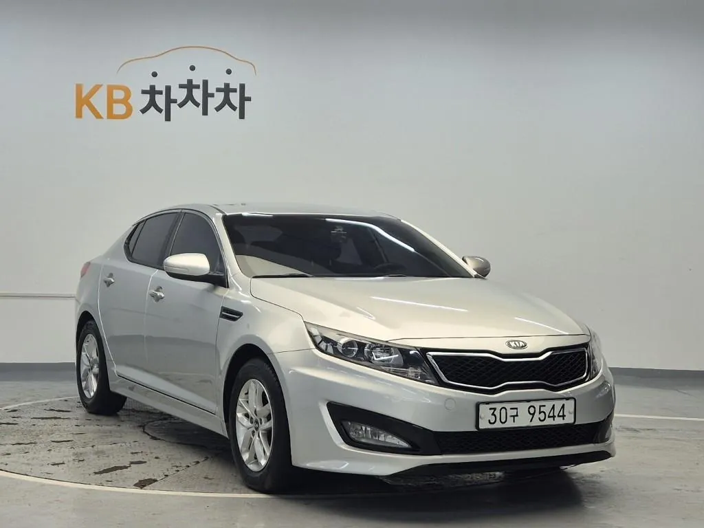 Kia K5 2011 photo 4