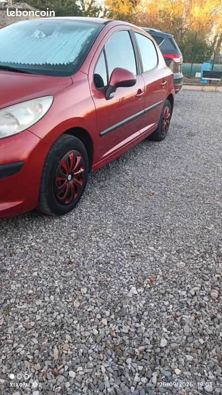 Peugeot 207 2007 photo 2