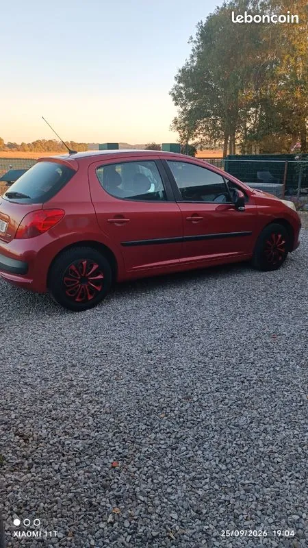 Peugeot 207 2007 photo 3