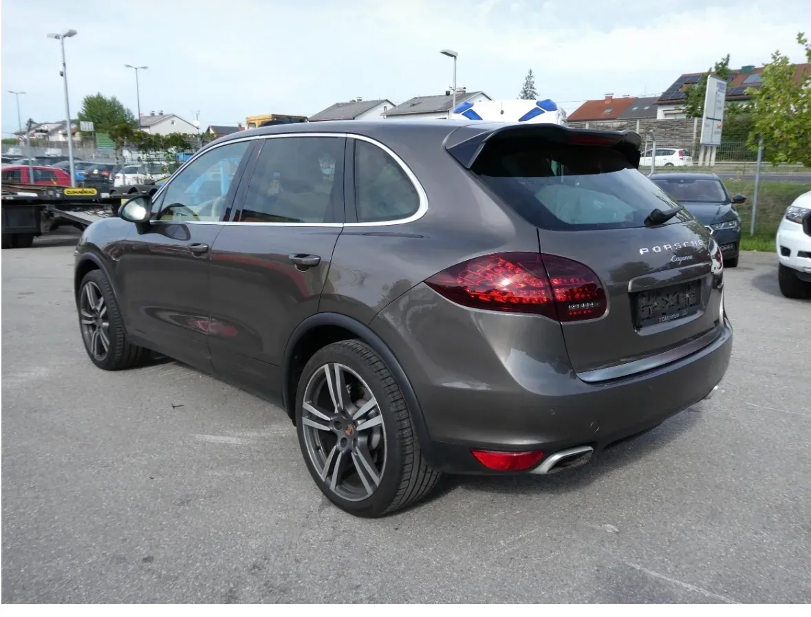 Porsche Cayenne 2013 photo 3