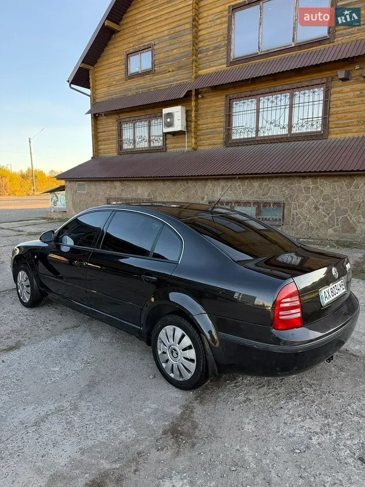 Skoda Superb 2007 photo 4