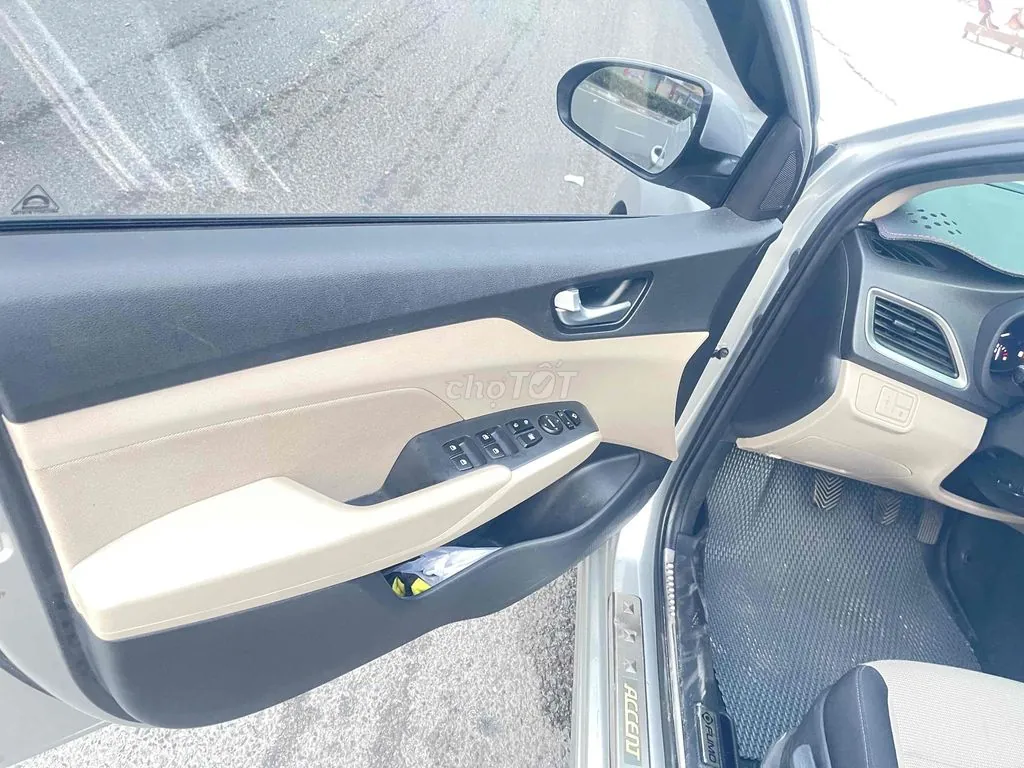 Hyundai Accent 2018 photo 3