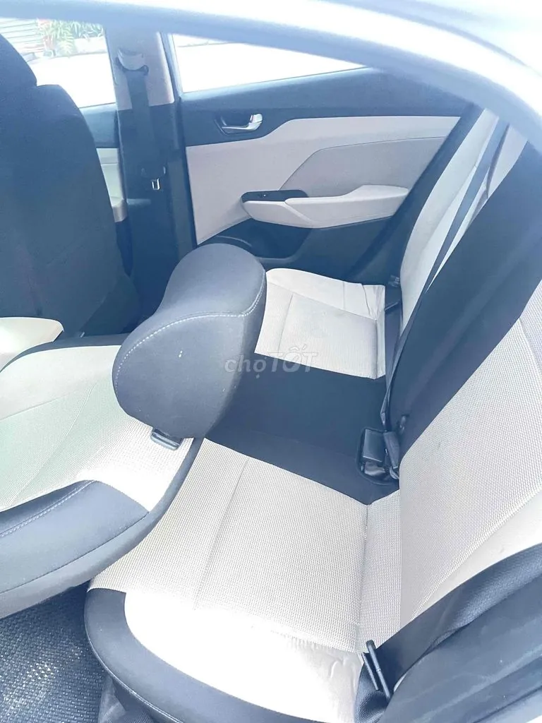 Hyundai Accent 2018 photo 2