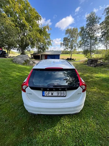 Volvo V60 2014 photo 4