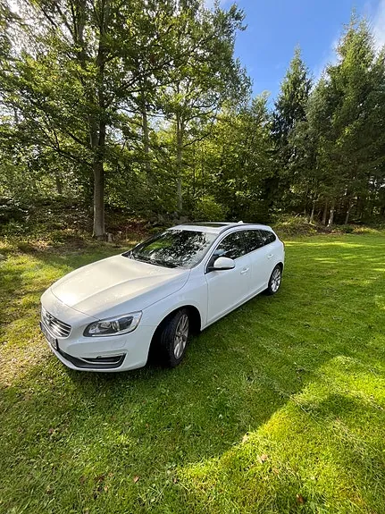 Volvo V60 2014 photo 2