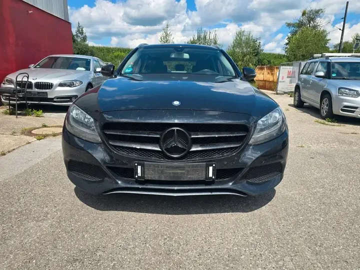 Mercedes-Benz C200