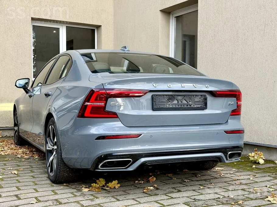 Volvo S60 2022 photo 4