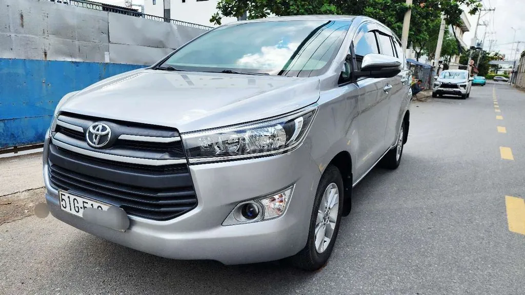 Toyota Innova 2017 photo 2