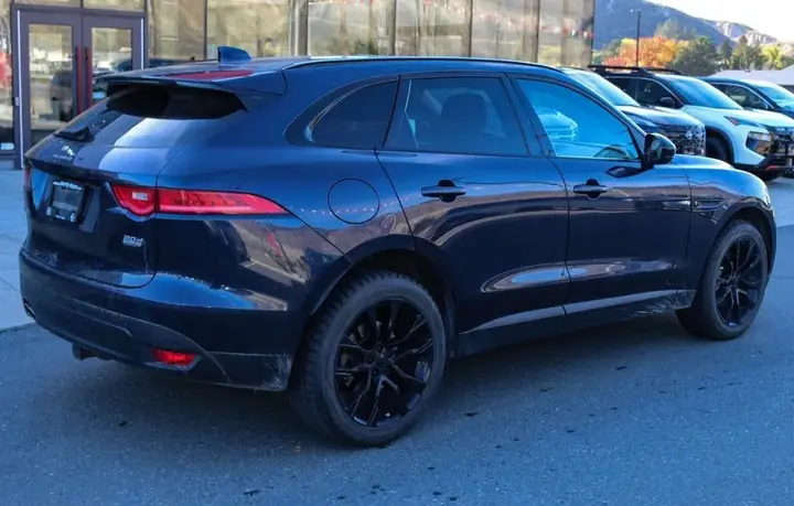 Jaguar F-Pace 2018 photo 5