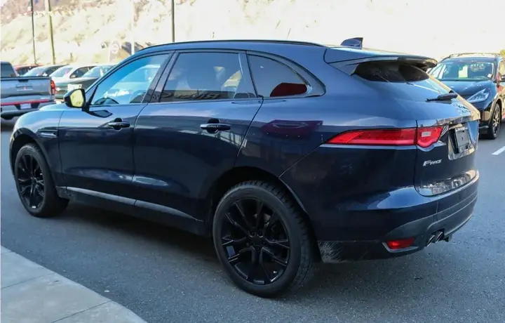 Jaguar F-Pace 2018 photo 3