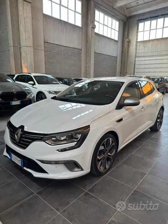 Renault Megane 2017 photo 2
