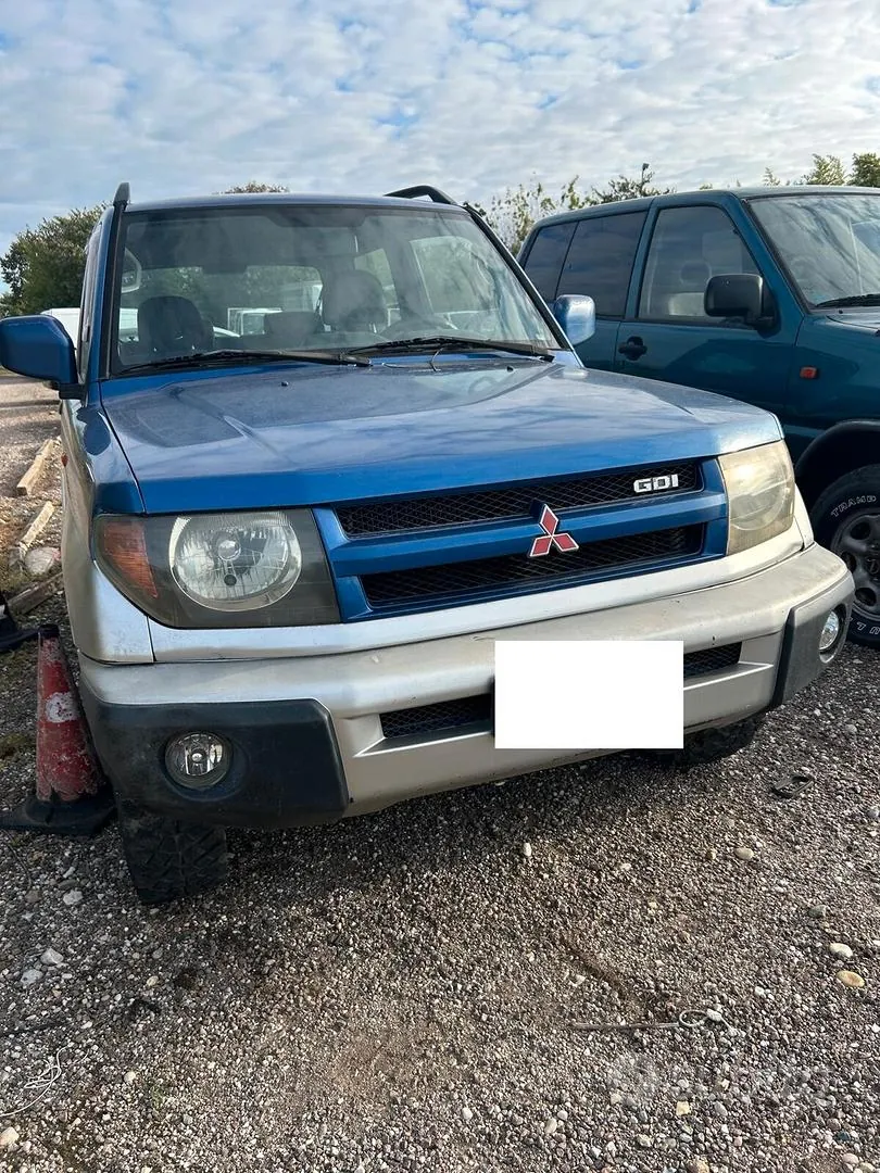 Mitsubishi Pajero 2001 photo 4