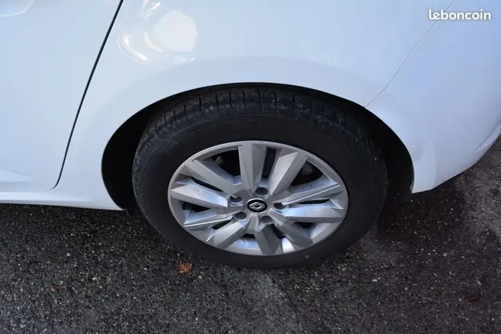 Renault Megane 2022 photo 5