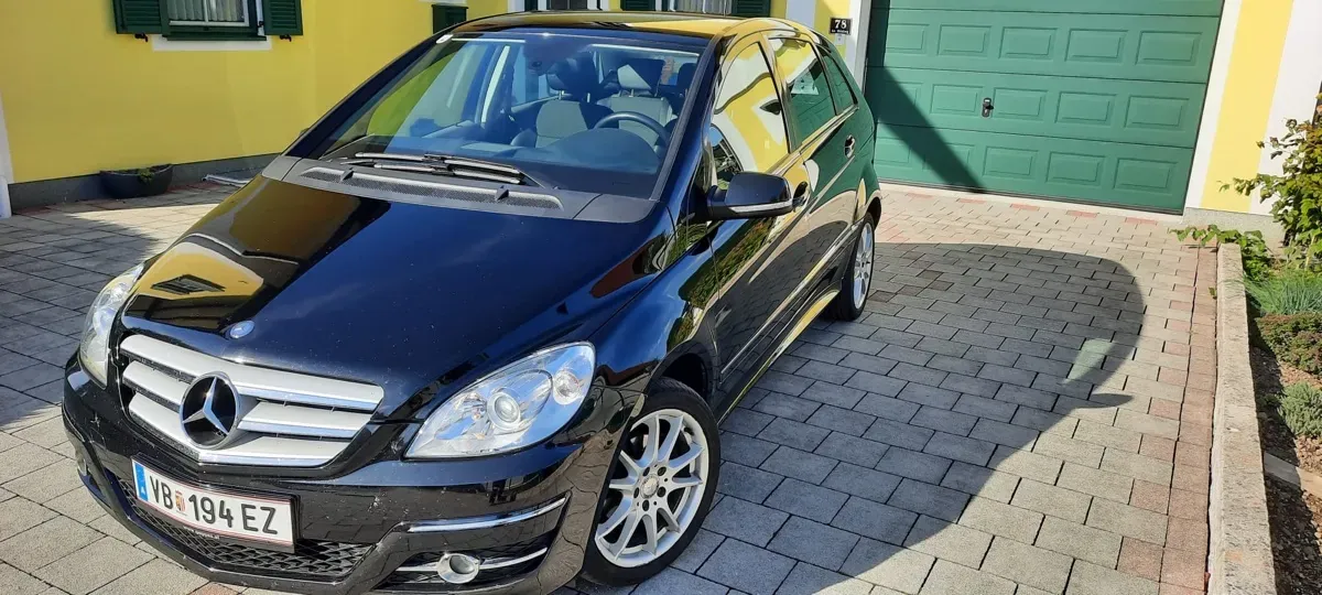 Mercedes-Benz B-Class 2009 photo 3