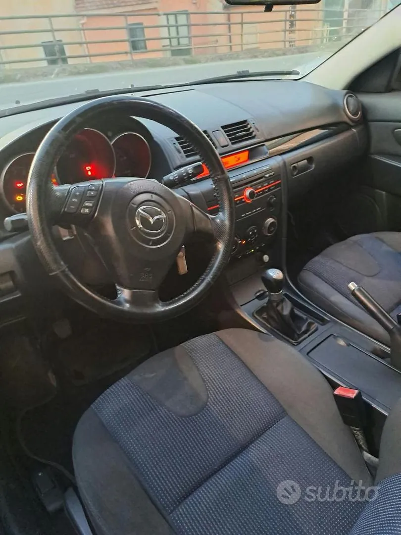 Mazda 3 2003 photo 4