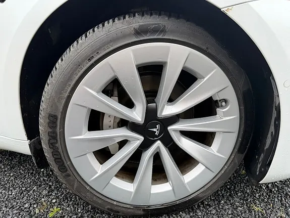 Tesla Model 3 2021 photo 3