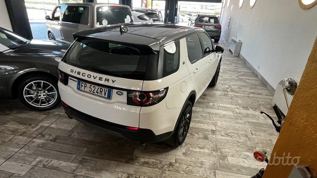 Land Rover Discovery Sport 2018 photo 5
