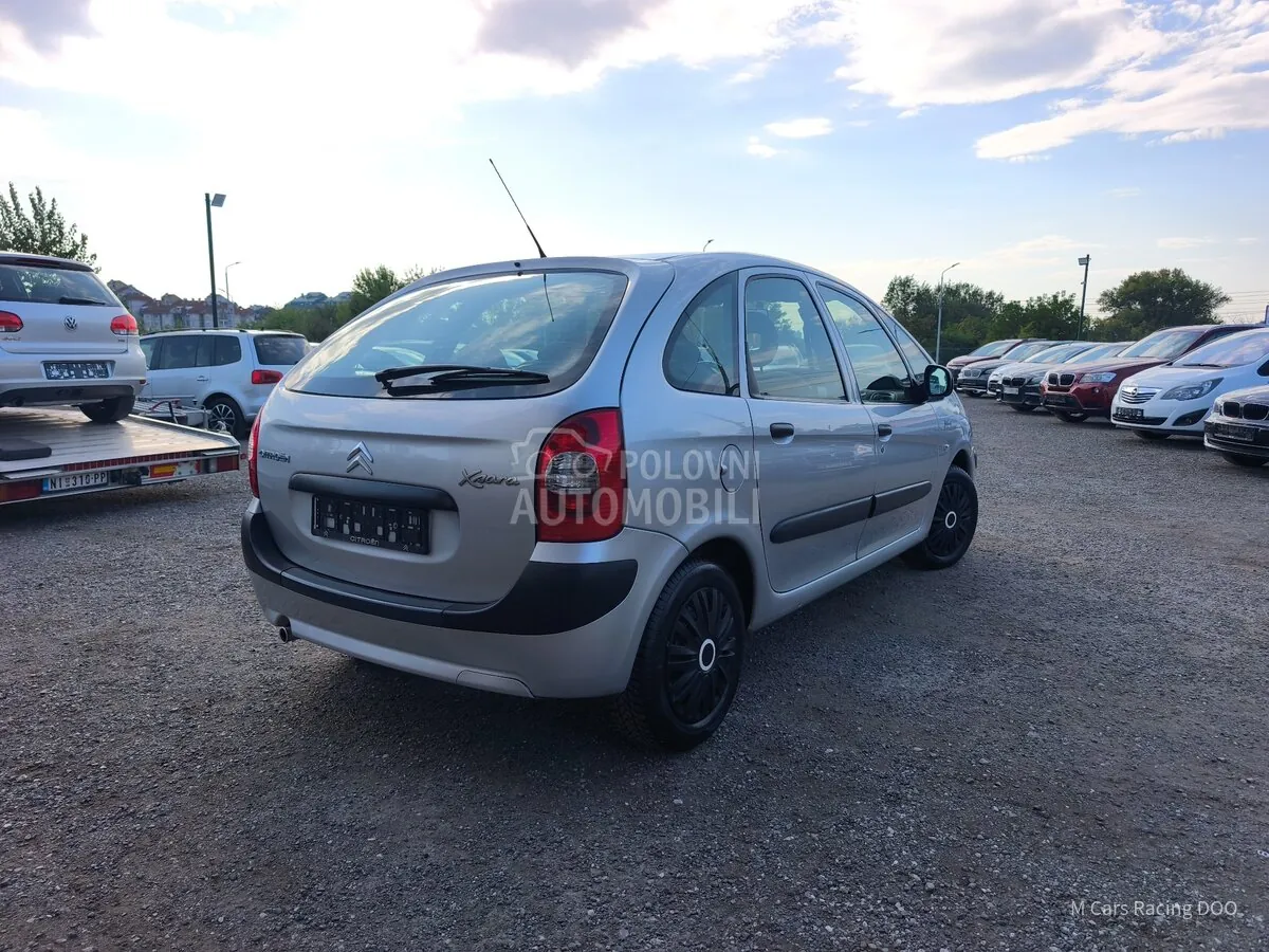 Citroen Xsara Picasso 2010 photo 2