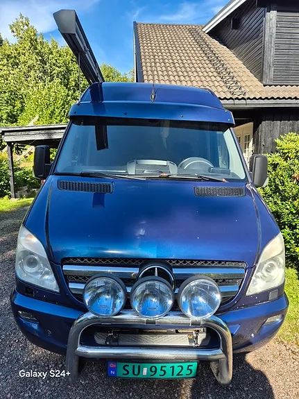 Mercedes-Benz Sprinter 319