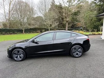 Tesla Model 3 2023 photo 4