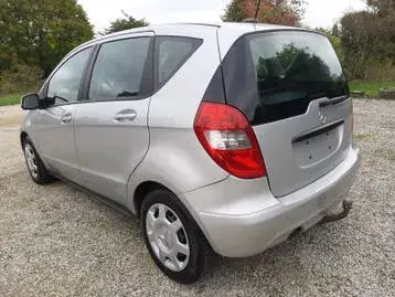 Mercedes-Benz A 180 2009 photo 3
