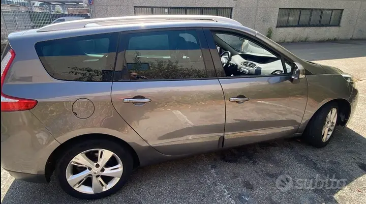 Renault Scenic 2014 photo 4