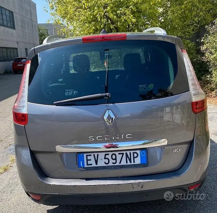 Renault Scenic 2014 photo 2