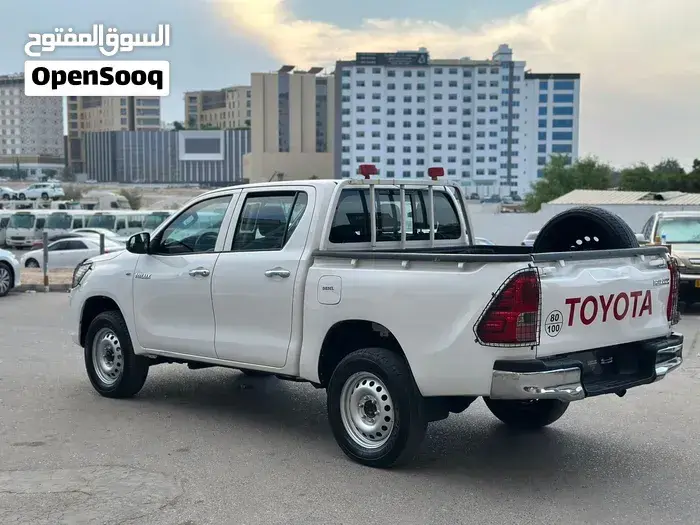 Toyota Hilux 2022 photo 3