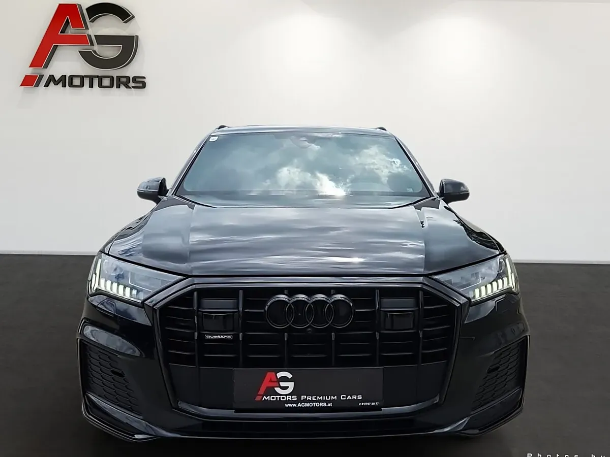 Audi Q7 2022 photo 2